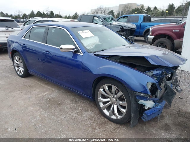 2C3CCAAG3KH568865 Chrysler 300 Touring