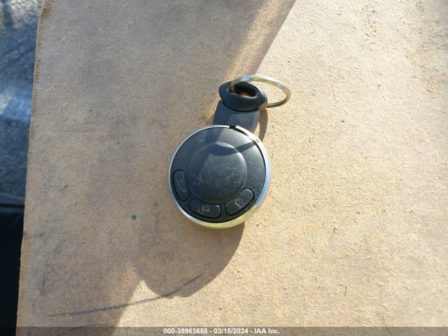 2011 MINI COOPER WMWSU3C58BT091474 Photo 10