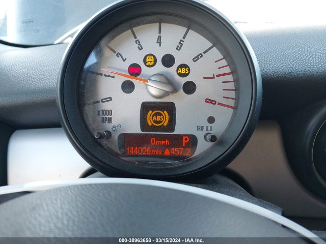2011 MINI COOPER WMWSU3C58BT091474 Photo 6