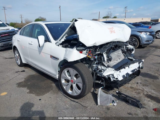 2020 JAGUAR XE SAJAE4FXXLCP64329 Photo 0