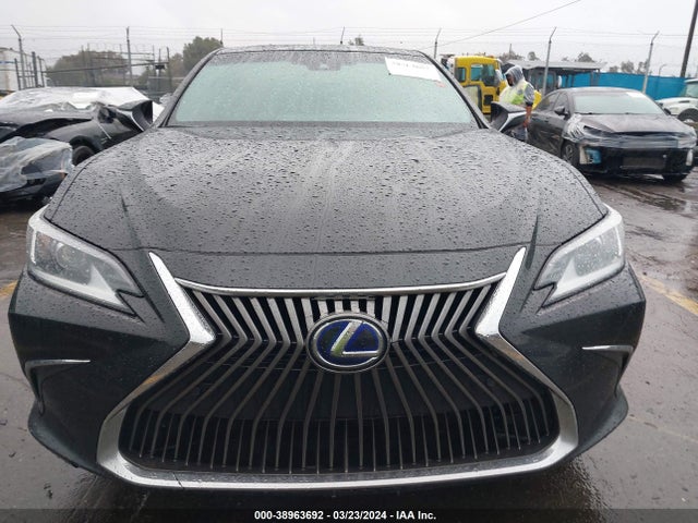 Lexus ES 300H 2020 58AD21B1XLU006669 Image 12