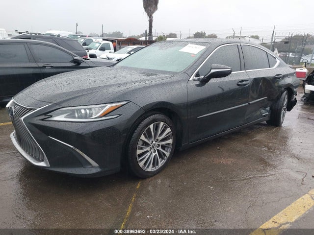 Lexus ES 300H 2020 58AD21B1XLU006669 Image 2