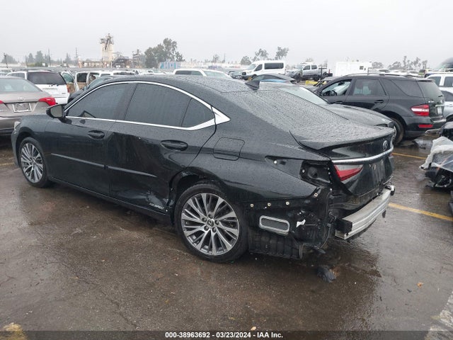 Lexus ES 300H 2020 58AD21B1XLU006669 Image 3