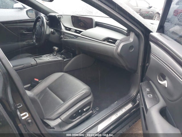 Lexus ES 300H 2020 58AD21B1XLU006669 Image 5