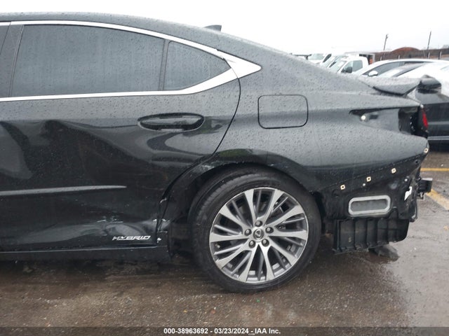 Lexus ES 300H 2020 58AD21B1XLU006669 Image 6
