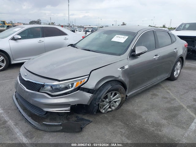 KIA Optima Lx 2017 5XXGT4L31HG143343 Image 2