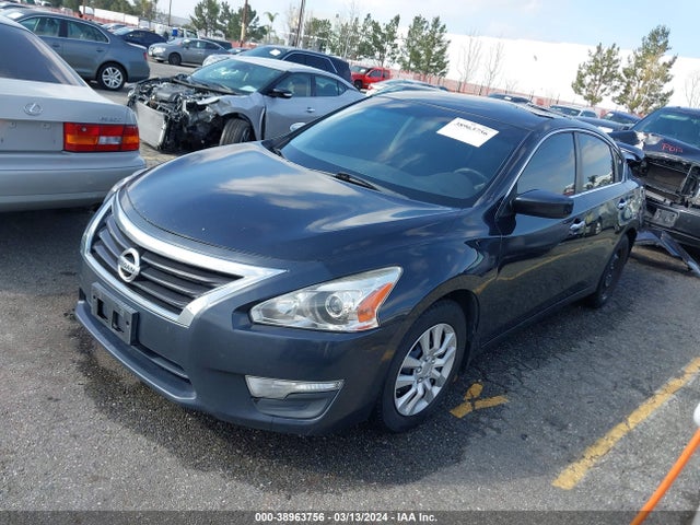 Nissan Altima 2.5 S 2014 1N4AL3AP0EN383642 Image 2