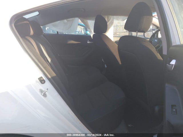 KIA FORTE LX 2018 3KPFK4A7XJE218916 Image 8