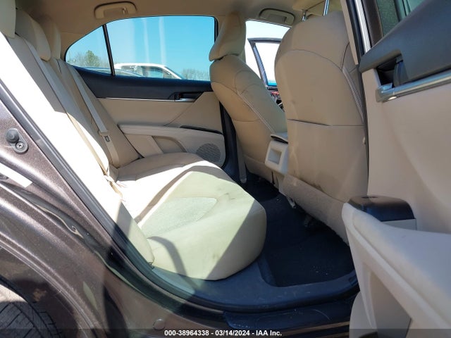Toyota CAMRY LE 2019 4T1B11HK0KU226077 Image 8