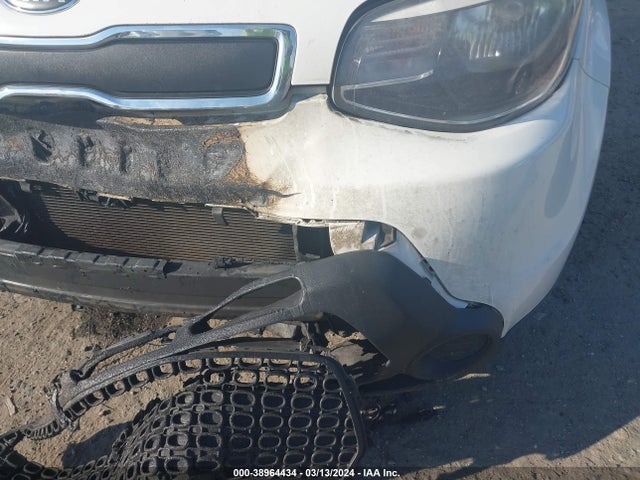 KIA Soul 2014 KNDJN2A2XE7068158 Image 12