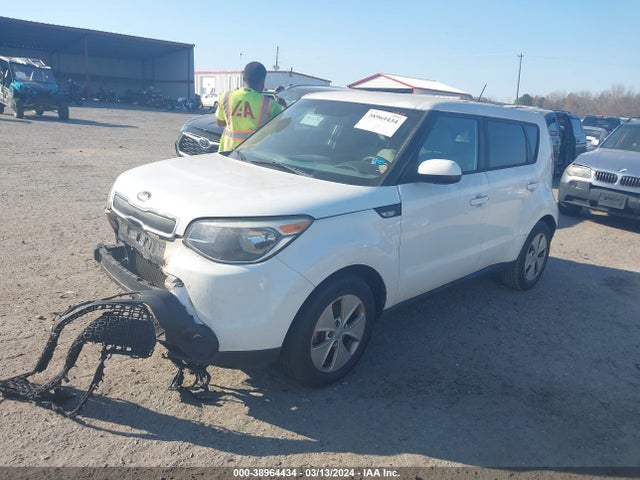 KIA Soul 2014 KNDJN2A2XE7068158 Image 2