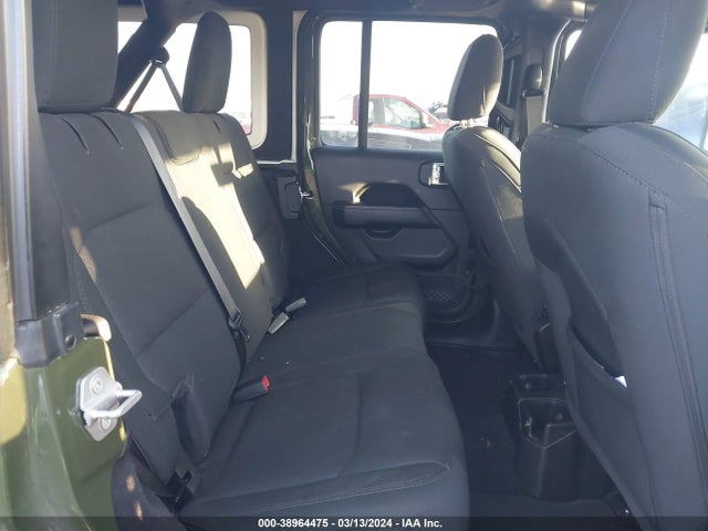 1C4HJXEN1LW334567 Jeep Wrangler Unlimited Sahara 4x4