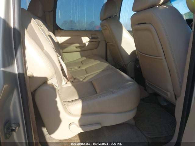 Aukcja sprzedaży 2011 Cadillac Escalade Esv Premium, vin: 1GYS4JEFXBR194285, numer aukcji: 38964563