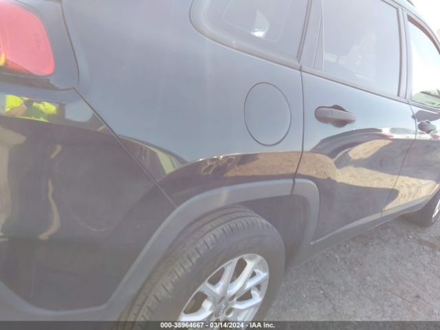 1C4PJLABXFW700949 Jeep Cherokee Sport