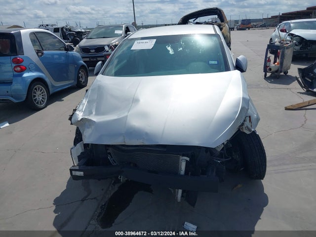Hyundai ELANTRA SE 2019 5NPD74LF2KH434169 Image 13