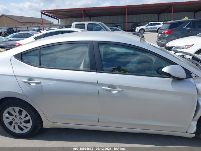 Hyundai ELANTRA SE 2019 5NPD74LF2KH434169 Image 14