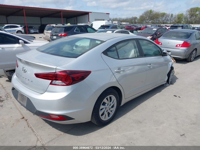 Hyundai ELANTRA SE 2019 5NPD74LF2KH434169 Image 4