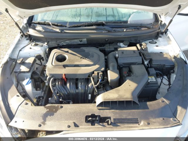 5NPE24AF2JH703422 Hyundai SONATA SE