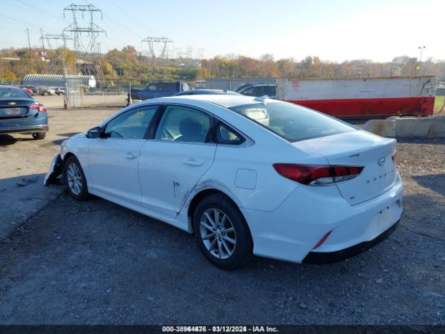 5NPE24AF2JH703422 Hyundai SONATA SE