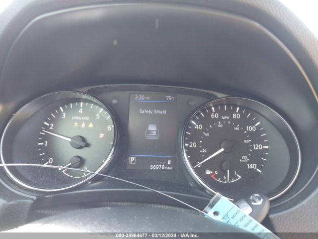 JN8AT2MT2JW462011 Nissan Rogue Sl