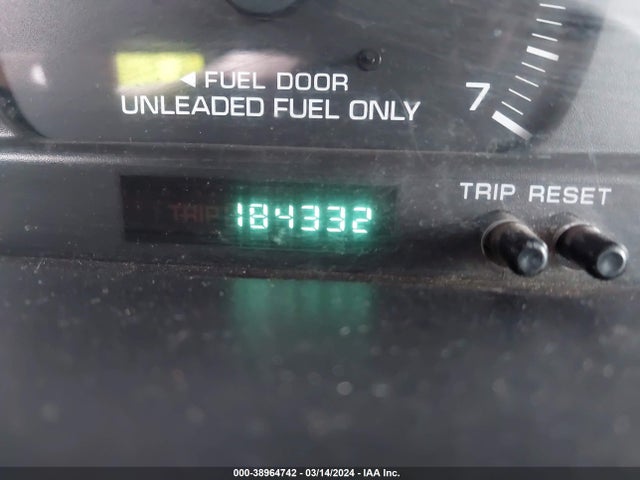 1998 DODGE GRAND CARAVAN SE VIN: 1B4GP44G8WB593402