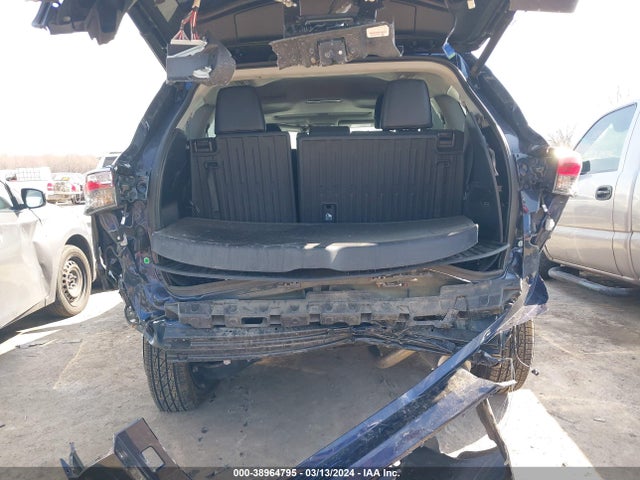 Toyota Highlander Xle 2021 5TDGZRBH2MS533031 Image 16
