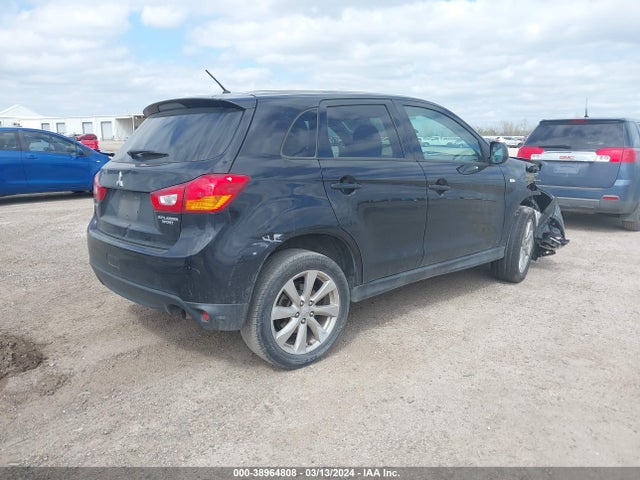 4A4AP3AU2FE051071 Mitsubishi Outlander Sport Es