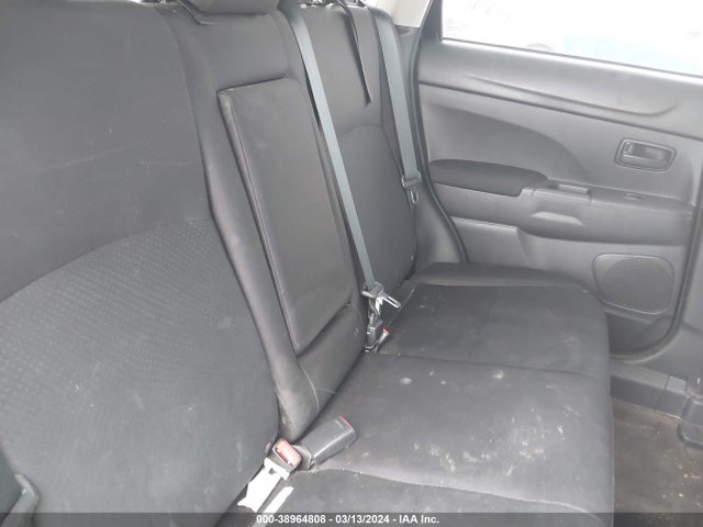 4A4AP3AU2FE051071 Mitsubishi Outlander Sport Es