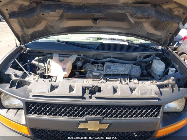 Chevrolet Express 3500 Work Van 2017 1GCZGGFG0H1102808 Image 10