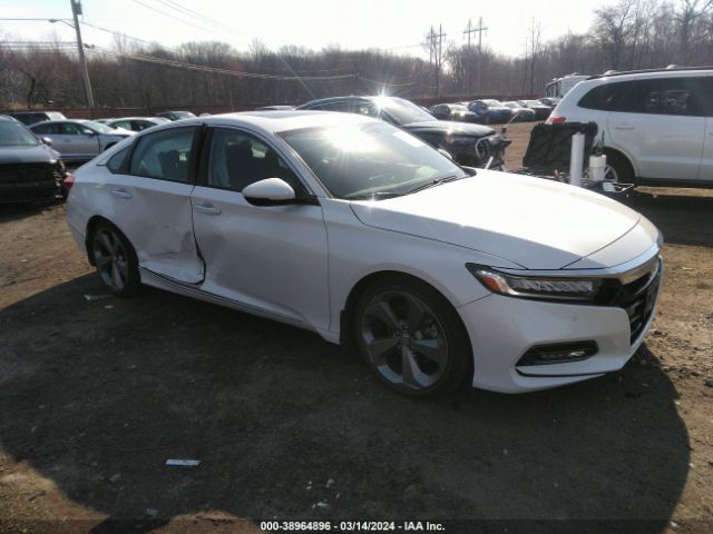 1HGCV2F93KA003313 auction archive image