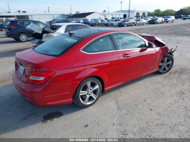 WDDGJ4HB0FG363218 Mercedes-Benz C 250