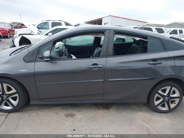Toyota Prius Four Touring 2018 JTDKARFU7J3545455 Image 13
