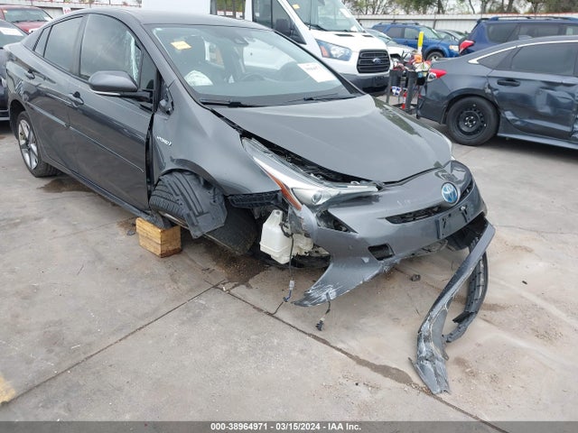 Toyota Prius Four Touring 2018 JTDKARFU7J3545455 Image 16