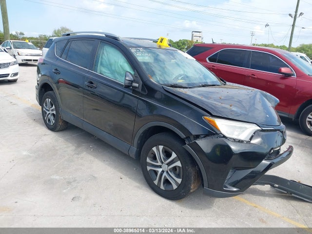 Toyota RAV4 LE 2017 2T3ZFREV1HW401756 Image 1