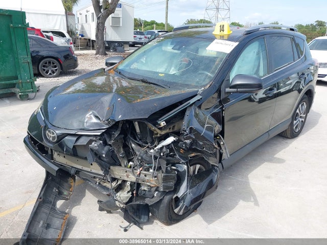 Toyota RAV4 LE 2017 2T3ZFREV1HW401756 Image 2
