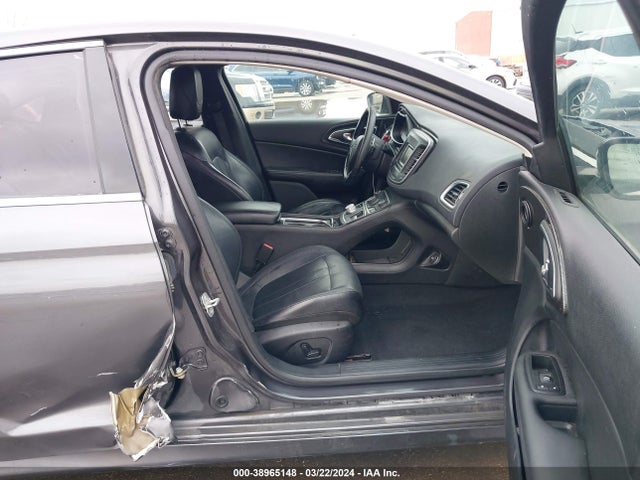Chrysler 200 C 2015 1C3CCCCGXFN517157 Image 5