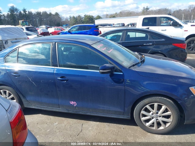 3VWD17AJ5EM326523 Volkswagen Jetta 1.8t Se
