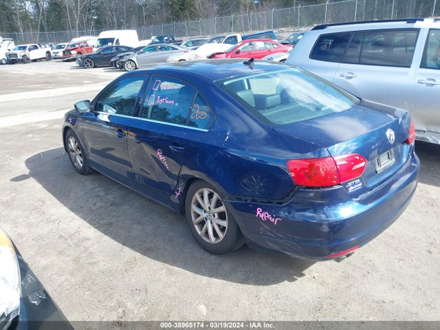 3VWD17AJ5EM326523 Volkswagen Jetta 1.8t Se
