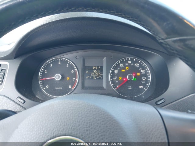 3VWD17AJ5EM326523 Volkswagen Jetta 1.8t Se