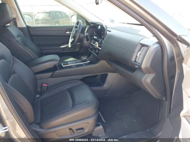 5N1DR3CC1NC267292 Nissan Pathfinder Sl 4wd