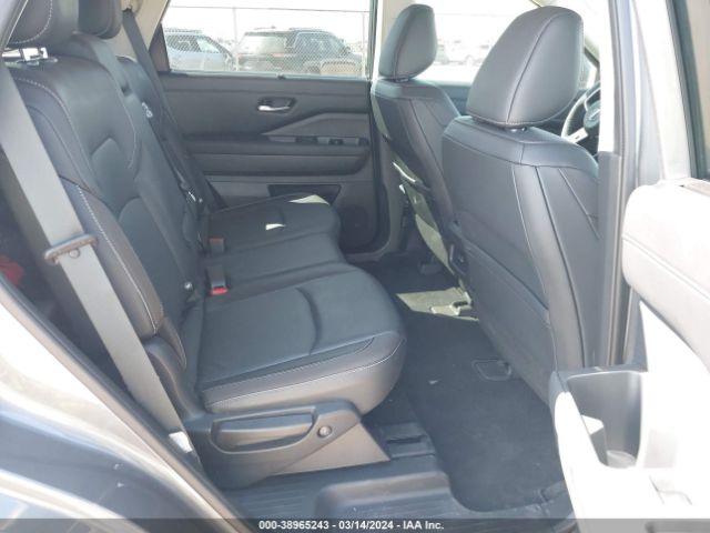 5N1DR3CC1NC267292 Nissan Pathfinder Sl 4wd