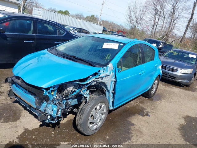 Toyota Prius C Two 2015 JTDKDTB37F1110052 Image 2