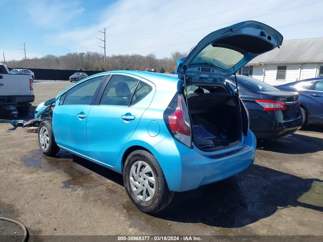 Toyota Prius C Two 2015 JTDKDTB37F1110052 Image 3