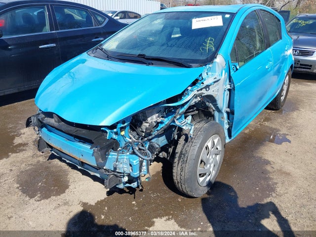 Toyota Prius C Two 2015 JTDKDTB37F1110052 Image 6