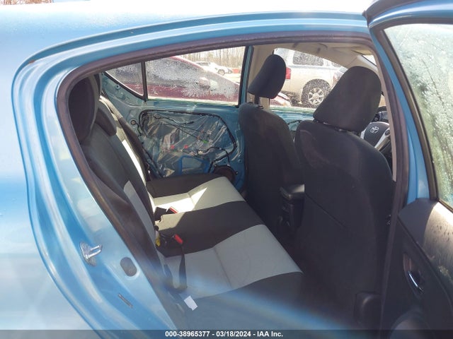 Toyota Prius C Two 2015 JTDKDTB37F1110052 Image 8