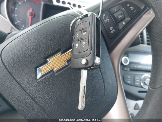 Chevrolet Sonic Lt Auto 2015 1G1JC5SG3F4189210 Image 11