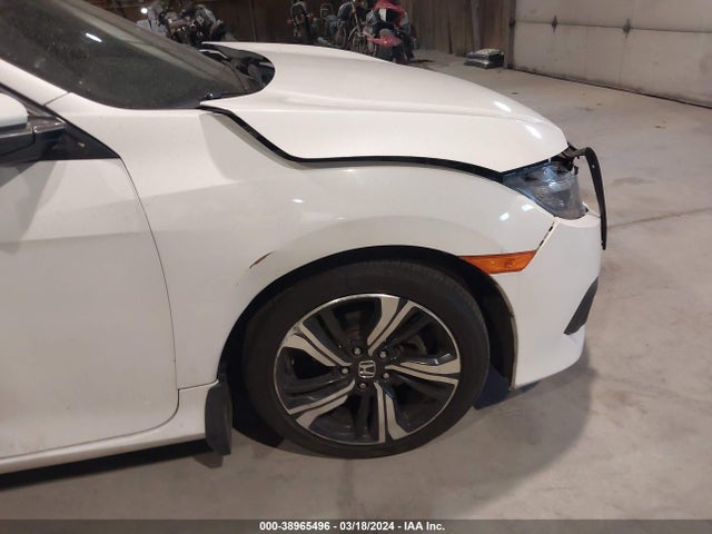 Honda Civic Touring 2016 2HGFC3B91GH350792 Image 18