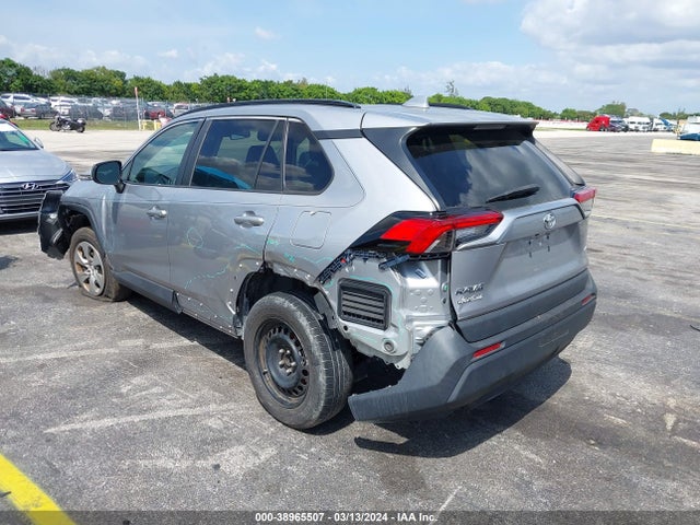 Toyota RAV4 LE 2020 2T3H1RFV7LC034980 Image 3