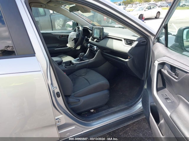 Toyota RAV4 LE 2020 2T3H1RFV7LC034980 Image 5
