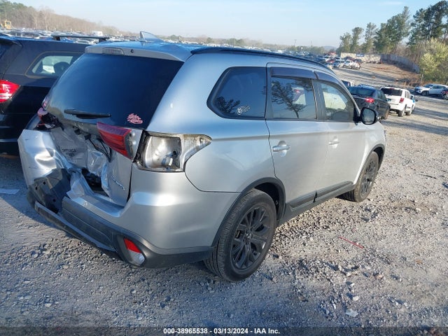 Mitsubishi Outlander Le 2018 JA4AD3A38JZ018742 Image 4